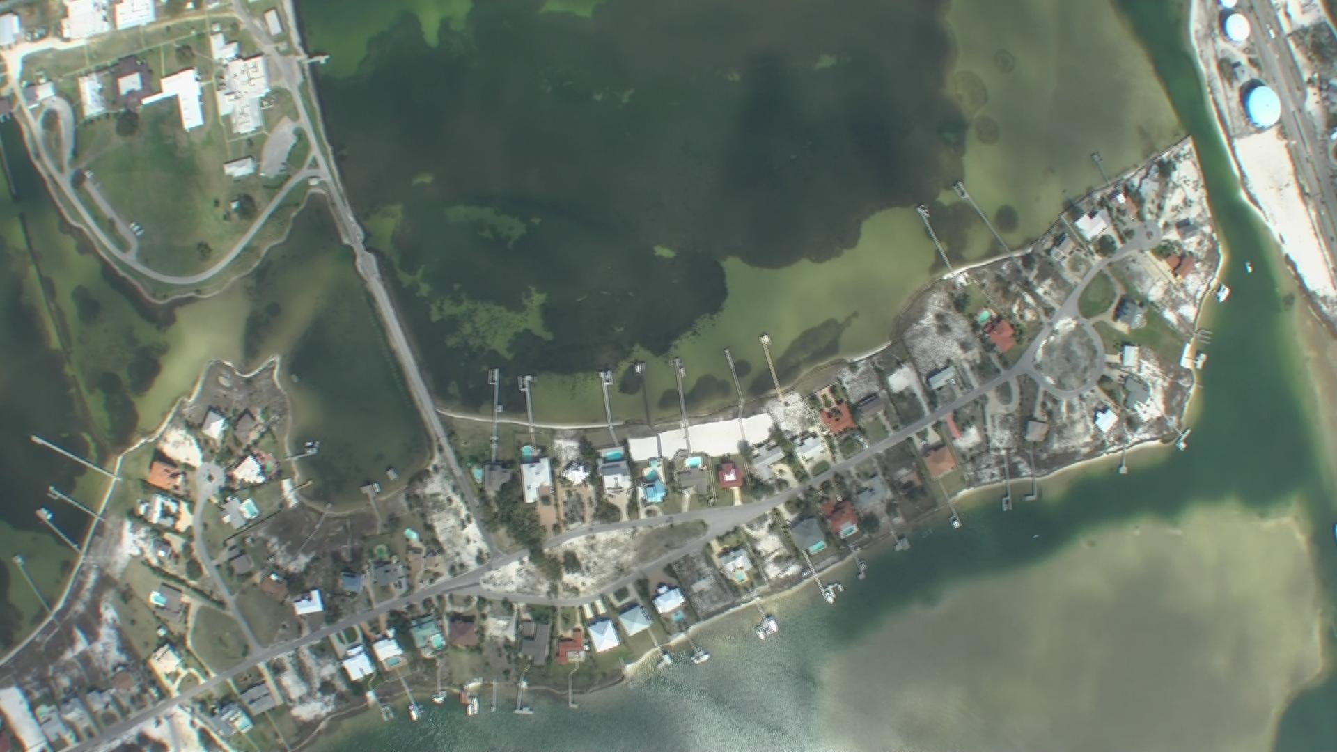 31300054littlesabinebay13.jpg